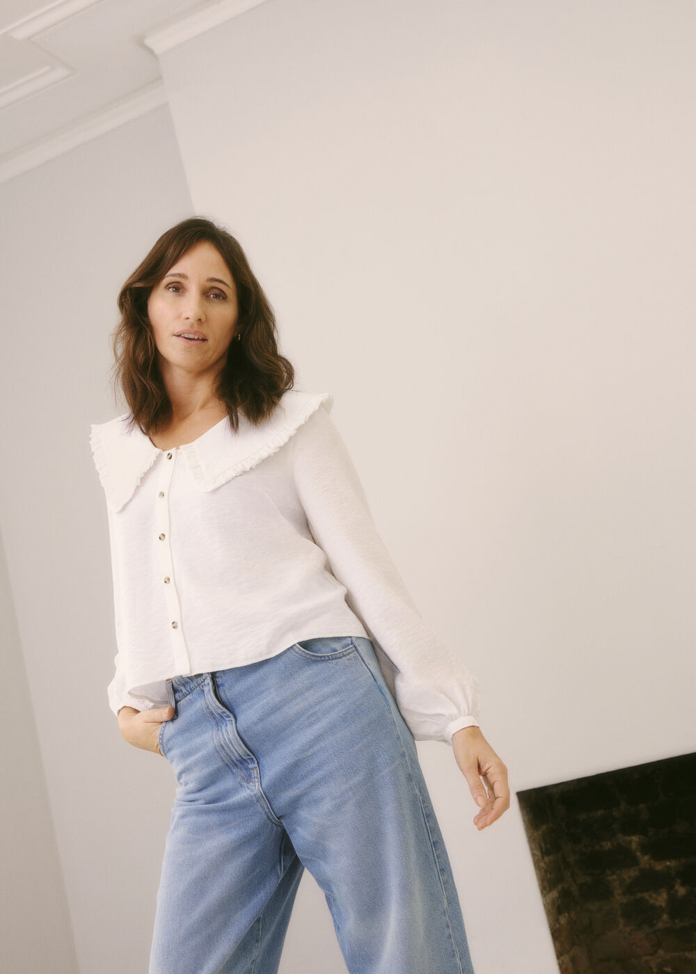 OVERSIZED COLLAR DETAIL TOP
